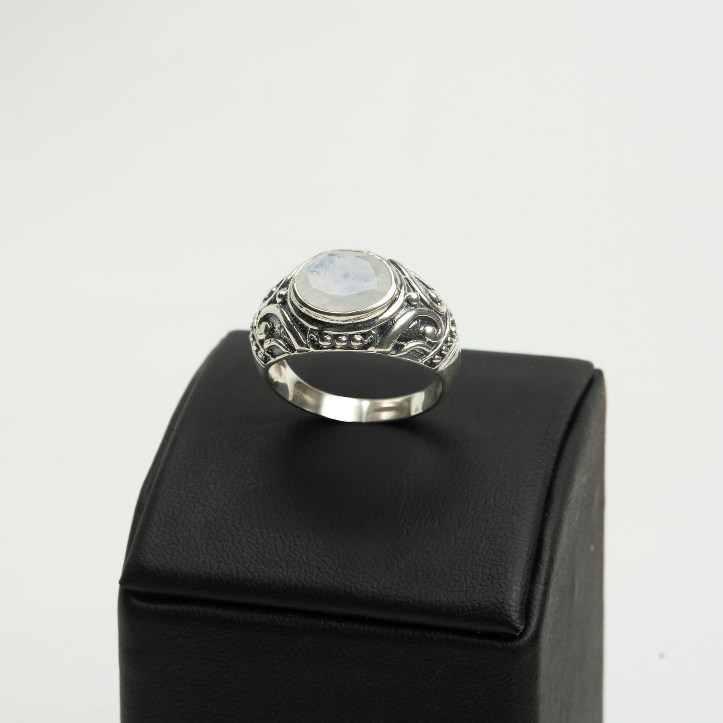 “Icy” ring