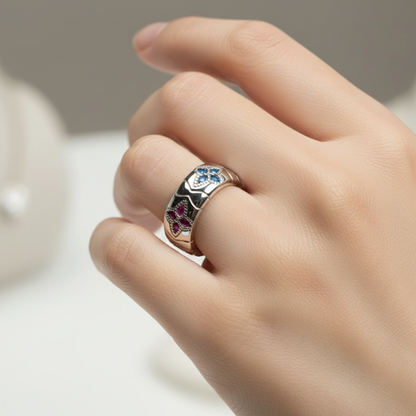 “Crest” ring
