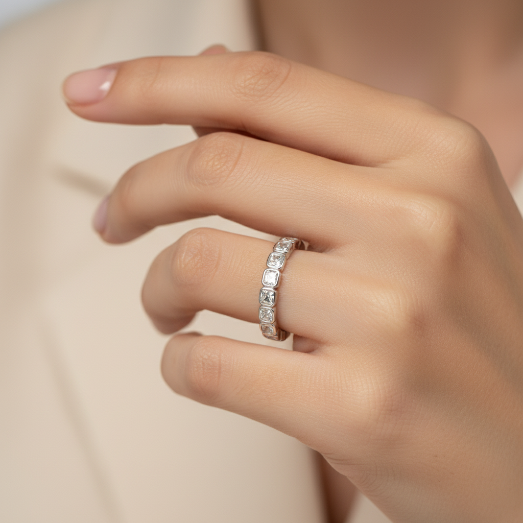 “Frame” ring