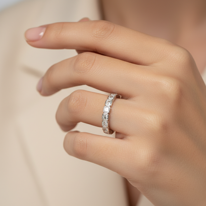 “Frame” ring